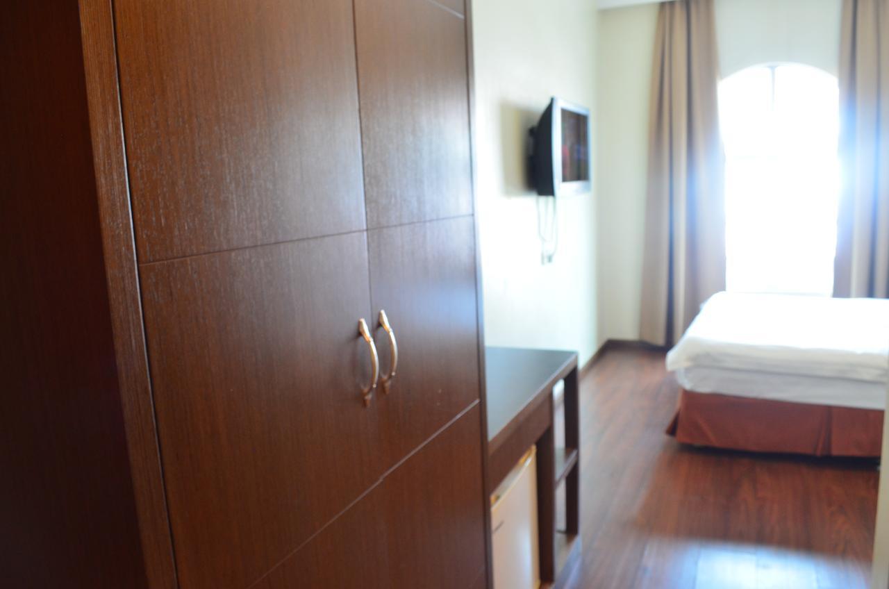 Lintas Plaza Hotel Kota Kinabalu Bagian luar foto