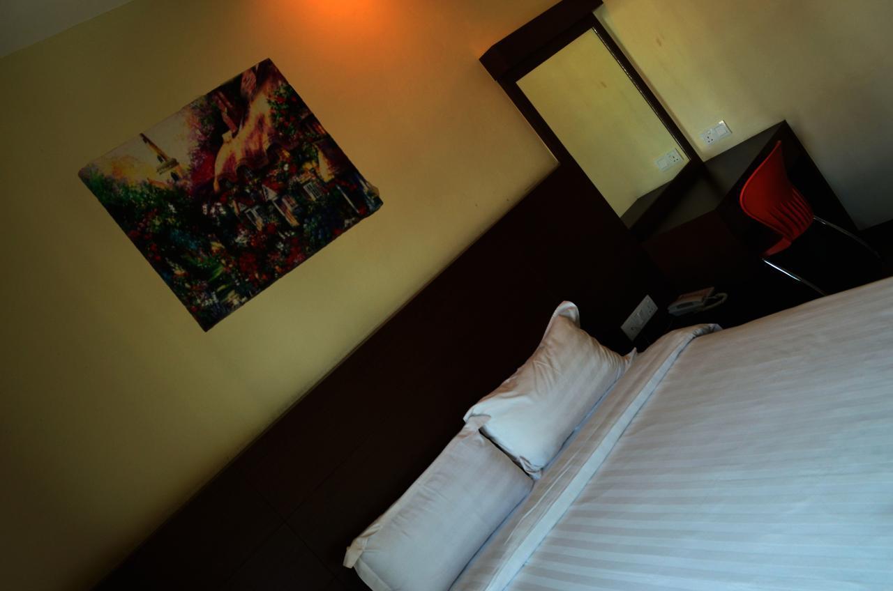 Lintas Plaza Hotel Kota Kinabalu Bagian luar foto