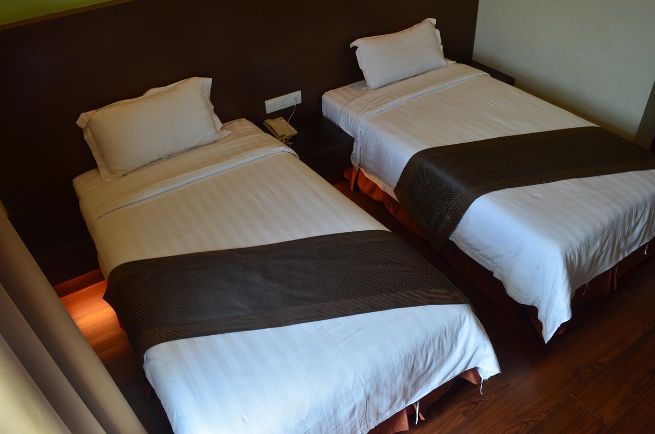 Lintas Plaza Hotel Kota Kinabalu Bagian luar foto